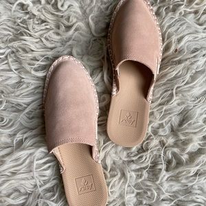 Reef loafer slippers. Genuine leather. Size 7